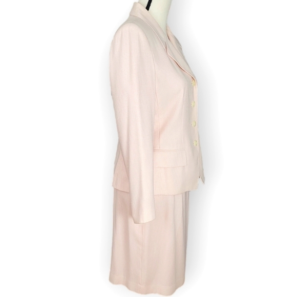 Le Suit Petite Pink Checkered 2 Piece Skirt & 4 Button Front Blazer Suit Size 6P - Picture 4 of 10